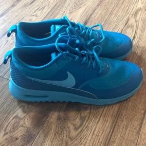 SALE Blue Nike sneakers - NEW w/out box